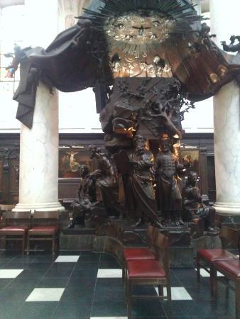 Kerk Onze-Lieve-Vrouw Van Finisterrae